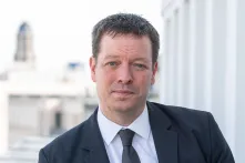 Web_Bild_Saunders_Back_zugeschnitten.jpg
